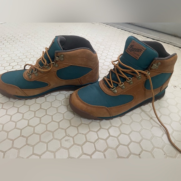 *Brand new* Danner Women’s Jag distressed brown/deep teal Boots - Picture 7 of 11
